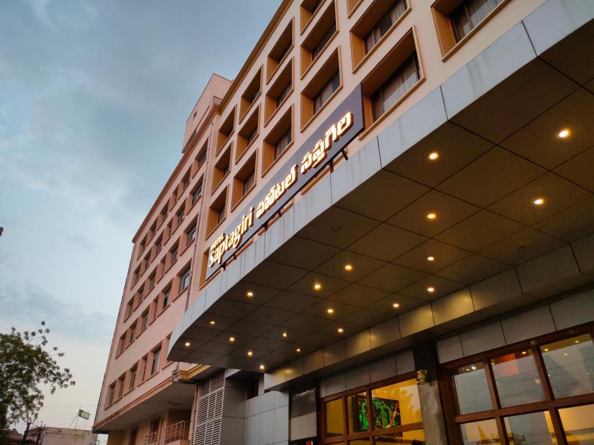 Hotel Saptagiri Гайдарабад Екстер'єр фото