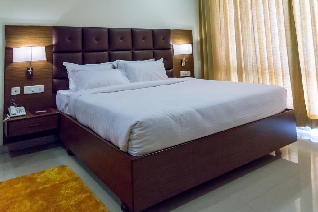 Hotel Saptagiri Гайдарабад Екстер'єр фото